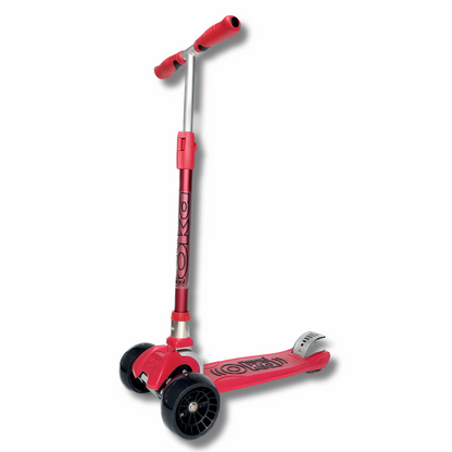Scooter rojo de tres ruedas para niños de 5 a 12 años. Estructura duradera, ruedas de alto rebote y manillar ajustable.